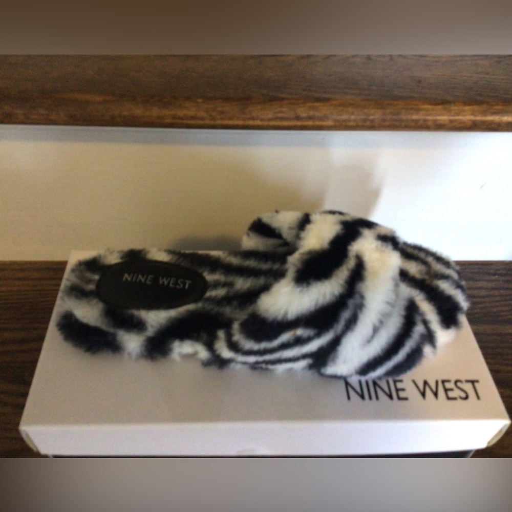 NINE WEST FUR SLIDE SLIPPERS SIZE 7